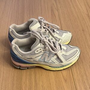 New Balance Women's Sneakers - Gray and Yellow